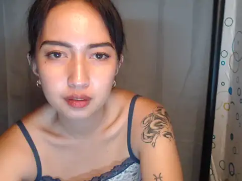 Snapshot of Soft_Angel8 chatting on 05-29-26, 03:29 Soft Angel8 online show from 05-29-26, 03:29