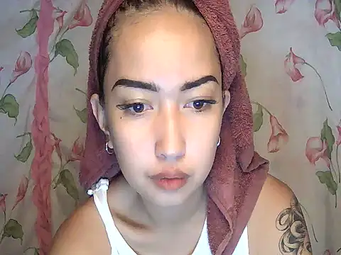 Snapshot of Soft_Angel8 chatting on 06-26-26, 04:07 Soft Angel8 online show from 06-26-26, 04:07
