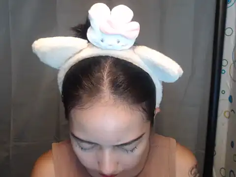 Snapshot of Soft_Angel8 chatting on 05-25-26, 04:01 Soft Angel8 online show from 05-25-26, 04:01