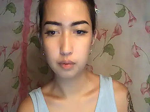 Snapshot of Soft_Angel8 chatting on 06-28-26, 04:35 Soft Angel8 online show from 06-28-26, 04:35