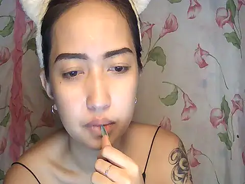 Snapshot of Soft_Angel8 chatting on 07-13-26, 04:34 Soft Angel8 online show from 07-13-26, 04:34