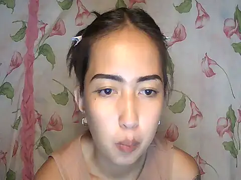 Snapshot of Soft_Angel8 chatting on 06-30-26, 05:24 Soft Angel8 online show from 06-30-26, 05:24