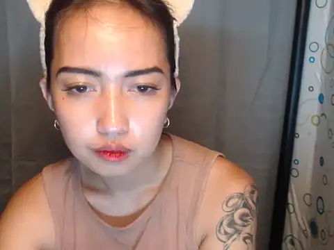 Snapshot of Soft_Angel8 chatting on 05-25-26, 04:49 Soft Angel8 online show from 05-25-26, 04:49