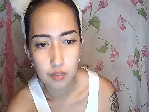 Snapshot of Soft_Angel8 chatting on 07-19-26, 04:48 Soft Angel8 online show from 07-19-26, 04:48