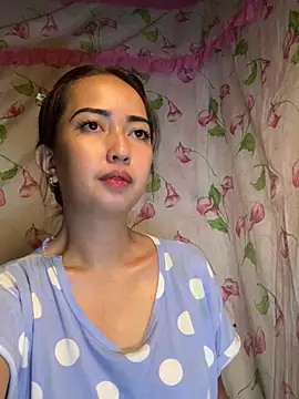 Snapshot of Soft_Angel8 chatting on 06-21-26, 06:25 Soft Angel8 online show from 06-21-26, 06:25