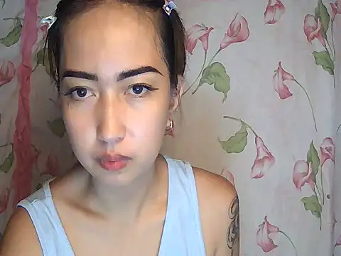 Snapshot of Soft_Angel8 chatting on 06-28-26, 04:30 Soft Angel8 online show from 06-28-26, 04:30