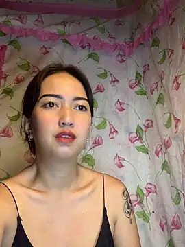 Snapshot of Soft_Angel8 chatting on 06-18-26, 01:16 Soft Angel8 online show from 06-18-26, 01:16
