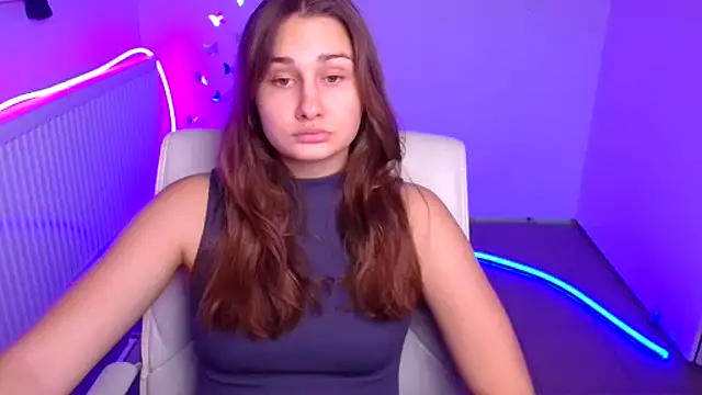 Stefanie Sweet online show from 10-25-25, 05:28