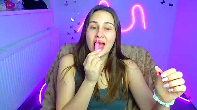 Stefanie Sweet online show from 03-06-26, 06:30