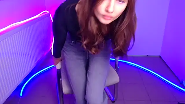 Stefanie Sweet online show from 10-26-25, 06:25