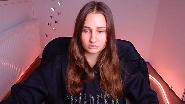 Snapshot of Stefanie_Sweet chatting on 10-10-25, 06:25 Stefanie Sweet online show from 10-10-25, 06:25