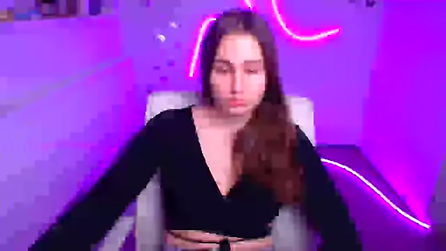 Stefanie Sweet online show from 11-02-25, 06:29