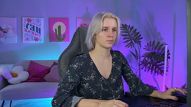 BethanyCloud online show from 12-01-25, 05:41