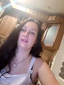 Amandda  online show from 10-19-25, 06:54