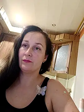 Amandda  online show from 10-15-25, 06:27