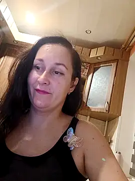 Amandda  online show from 10-12-25, 05:58