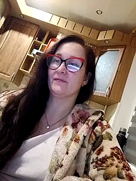 Amandda  online show from 12-13-25, 08:04