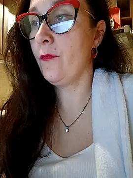 Amandda  online show from 10-21-25, 06:40