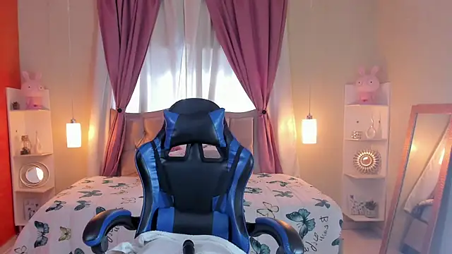 IsabellaHot01 online show from 04-09-26, 08:04