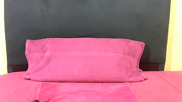 OnionBooty23 online show from 10-04-25, 10:17