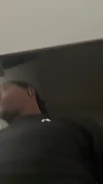 Snapshot of labishyoung25 chatting on 11-14-25, 02:10 labishyoung25 online show from 11-14-25, 02:10