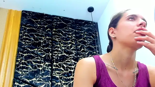 MiaCours online show from 03-29-26, 01:24