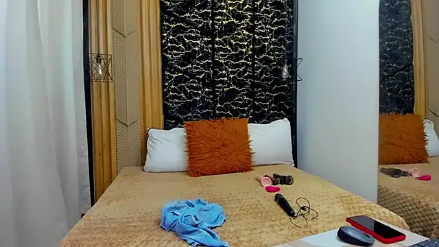 MiaCours online show from 02-18-26, 06:37