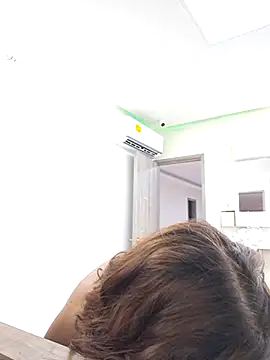 CatalinaFlores online show from 10-23-25, 04:38