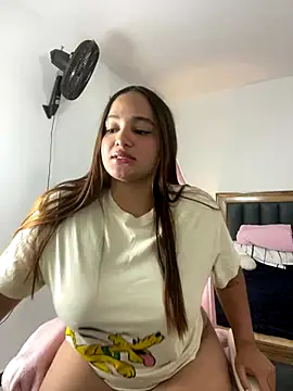 Andrea-Lu online show from 09-30-25, 02:39