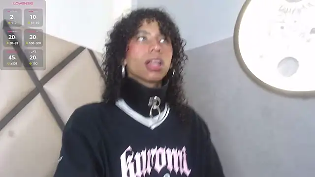 Snapshot of venus-03 chatting on 02-07-26, 03:47 venus-03 online show from 02-07-26, 03:47