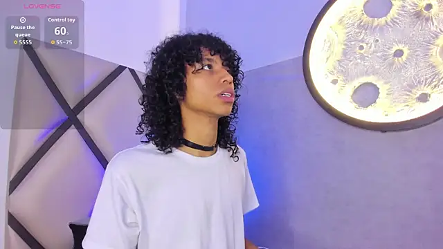 Snapshot of venus-03 chatting on 12-03-25, 03:29 venus-03 online show from 12-03-25, 03:29