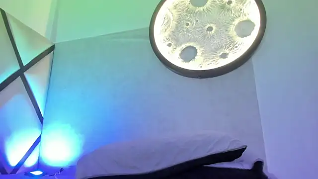 Snapshot of venus-03 chatting on 11-30-25, 03:57 venus-03 online show from 11-30-25, 03:57