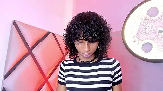 Snapshot of venus-03 chatting on 11-19-25, 03:28 venus-03 online show from 11-19-25, 03:28