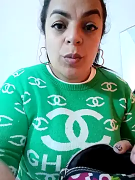 Mia-Glow online show from 09-12-25, 02:06