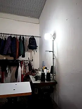 Mia-Glow online show from 11-09-25, 03:16