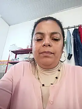 Mia-Glow online show from 12-21-25, 02:30