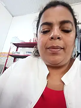 Mia-Glow online show from 12-22-25, 06:52