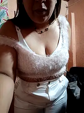 Mia-Glow online show from 11-04-25, 12:09