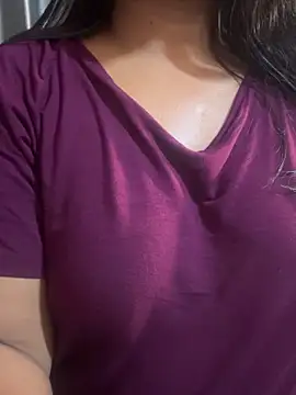Snapshot of Maggi-is-back chatting on 09-17-25, 03:25 Maggi-is-back online show from 09-17-25, 03:25