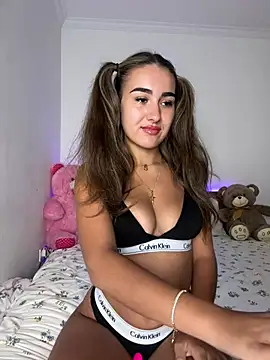 sarahsparkles20 online show from 02-22-26, 12:24