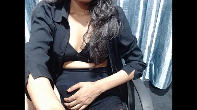 Snapshot of _kamyaa09 chatting on 04-23-26, 10:00 kamyaa09 online show from 04-23-26, 10:00