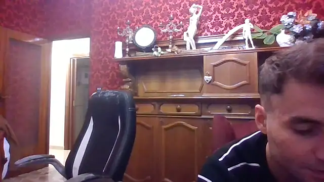 Snapshot of omihaze94 chatting on 10-27-25, 06:20 omihaze94 online show from 10-27-25, 06:20