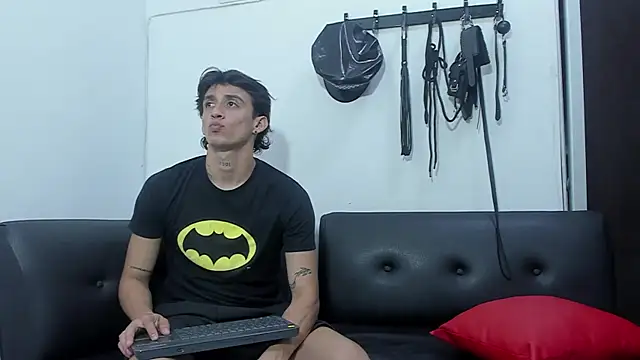 AndretiiAndCamila online show from 09-26-25, 03:02