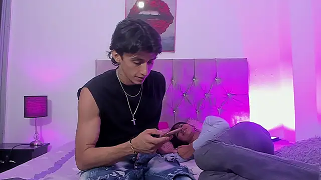 AndretiiAndCamila online show from 10-01-25, 03:16