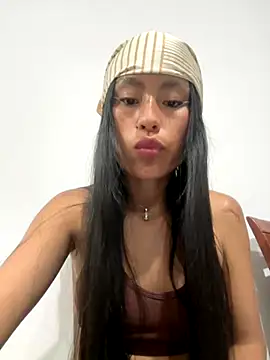 Snapshot of vanesa51 chatting on 09-25-25, 03:23 vanesa51 online show from 09-25-25, 03:23
