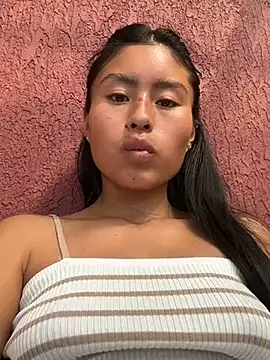 Snapshot of vanesa51 chatting on 10-06-25, 07:47 vanesa51 online show from 10-06-25, 07:47
