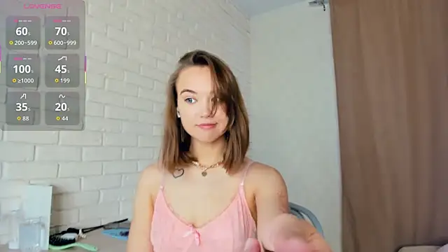 Snapshot of KayleenCurtis chatting on 05-21-26, 04:10 KayleenCurtis online show from 05-21-26, 04:10