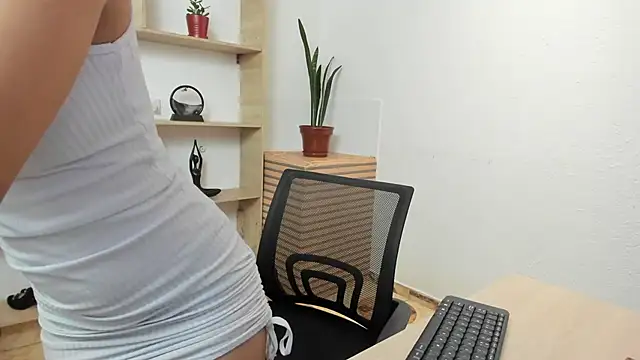 amy lennox online show from 11-05-25, 01:14