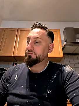 Snapshot of Florian123_sex chatting on 09-27-25, 03:56 Florian123 sex online show from 09-27-25, 03:56