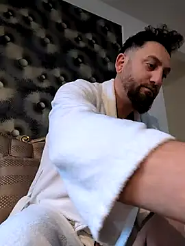 Snapshot of Florian123_sex chatting on 10-04-25, 09:22 Florian123 sex online show from 10-04-25, 09:22